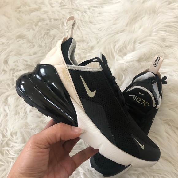✔️ NIB✔️ NIKE black/bone Air Max 270 ~ various sz - Picture 2 of 8